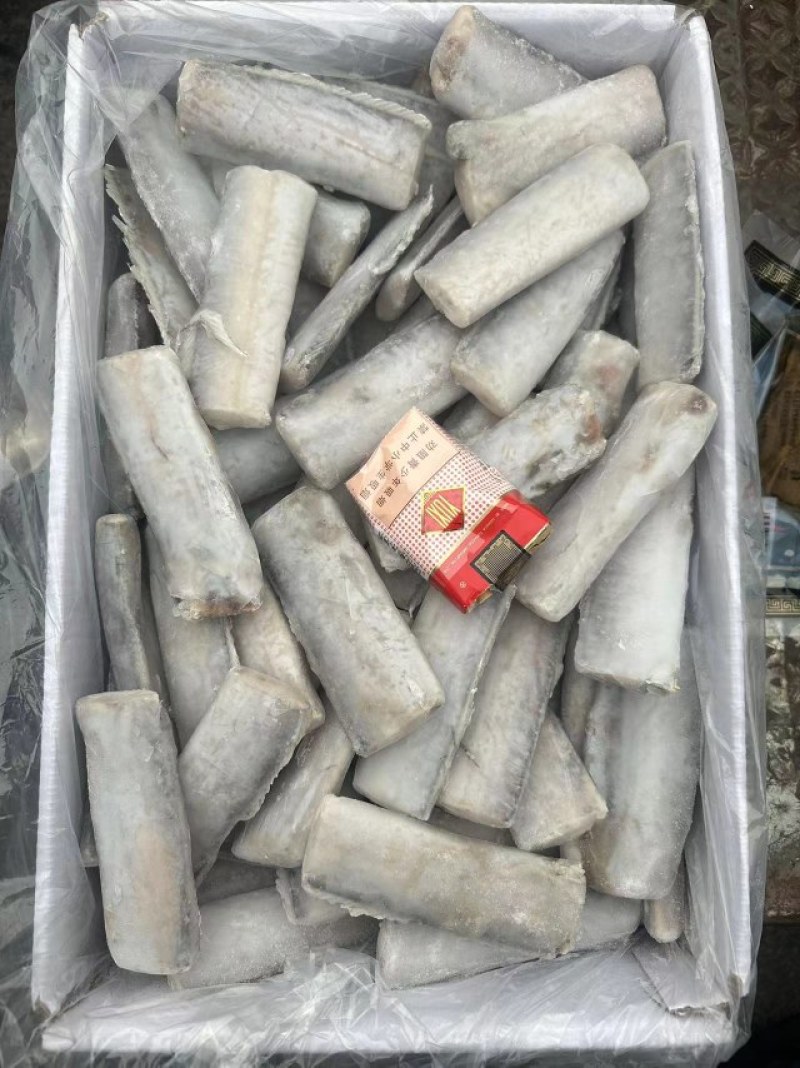 单冻带鱼段，中断，去头去尾，肉厚16斤一件