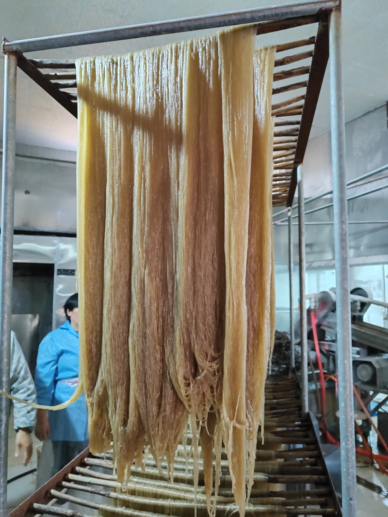 【推荐】纯红薯粉条自家工厂可视频看货对接全国品质保证