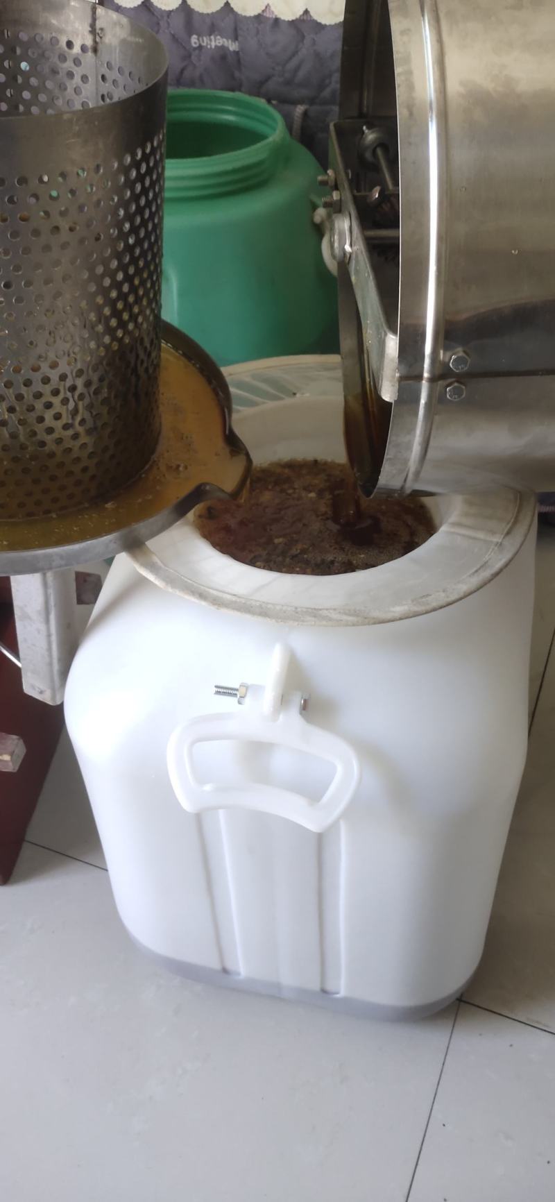 秦岭终南山深山土蜂蜜
