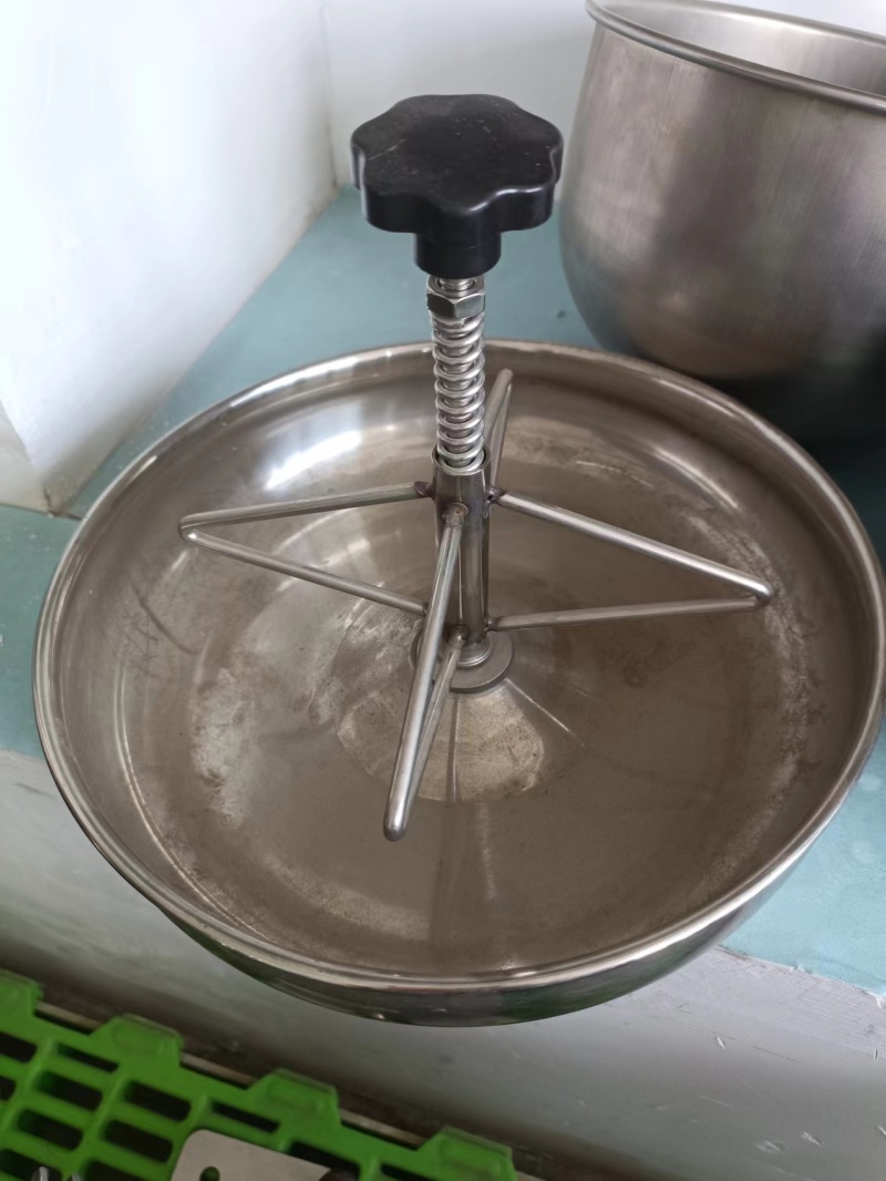 仔猪补料槽大量供应量大从优各种规格都有厂家直发保质保量