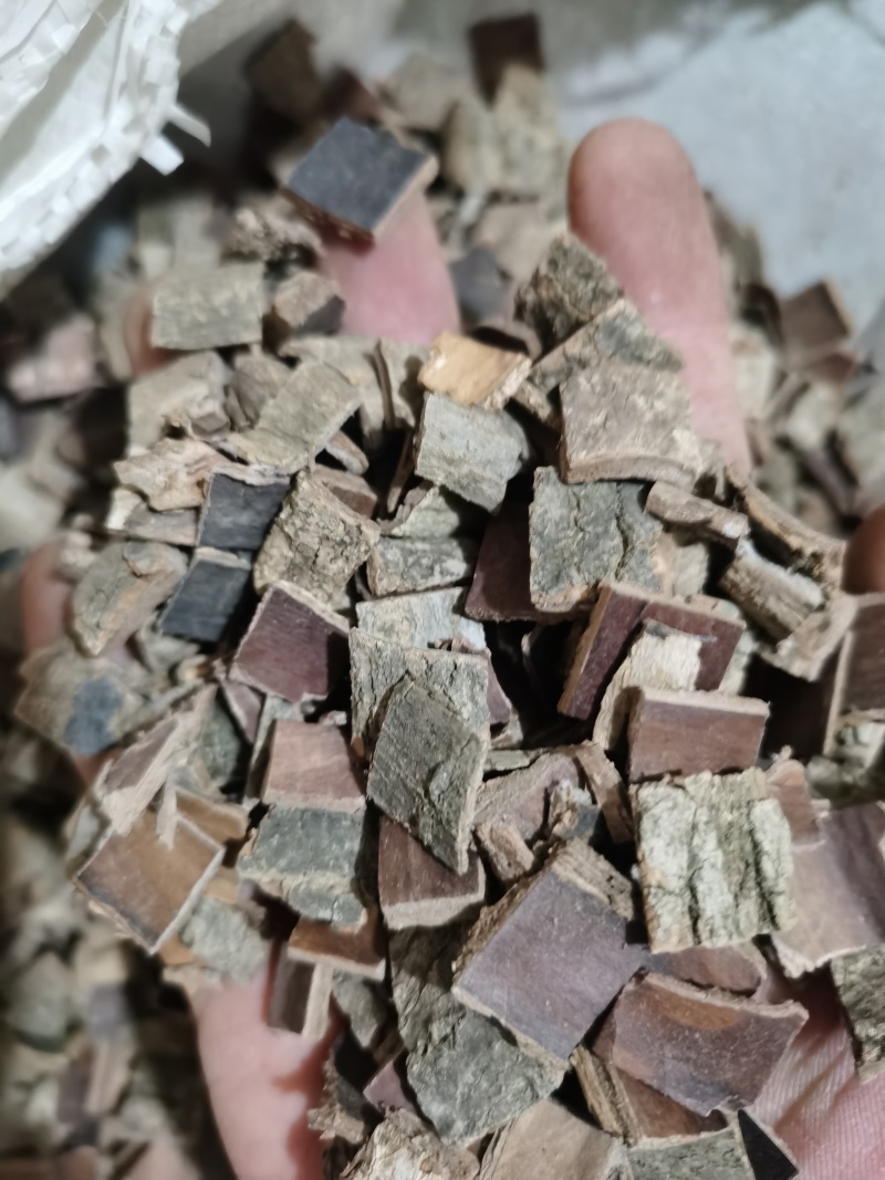 杜仲皮精品小块杜仲泽润中药批发零售各种中药