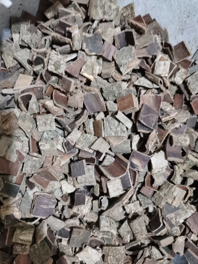 杜仲皮精品小块杜仲泽润中药批发零售各种中药