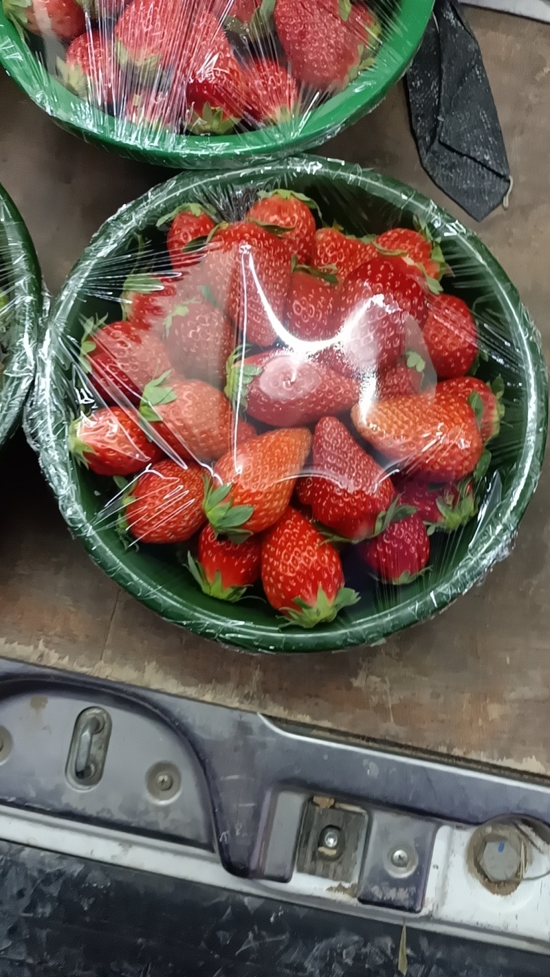 奶油草莓