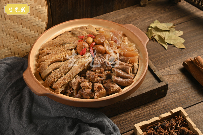 红烧牛杂潮汕风味牛肚牛腩牛筋加热即食预制菜
