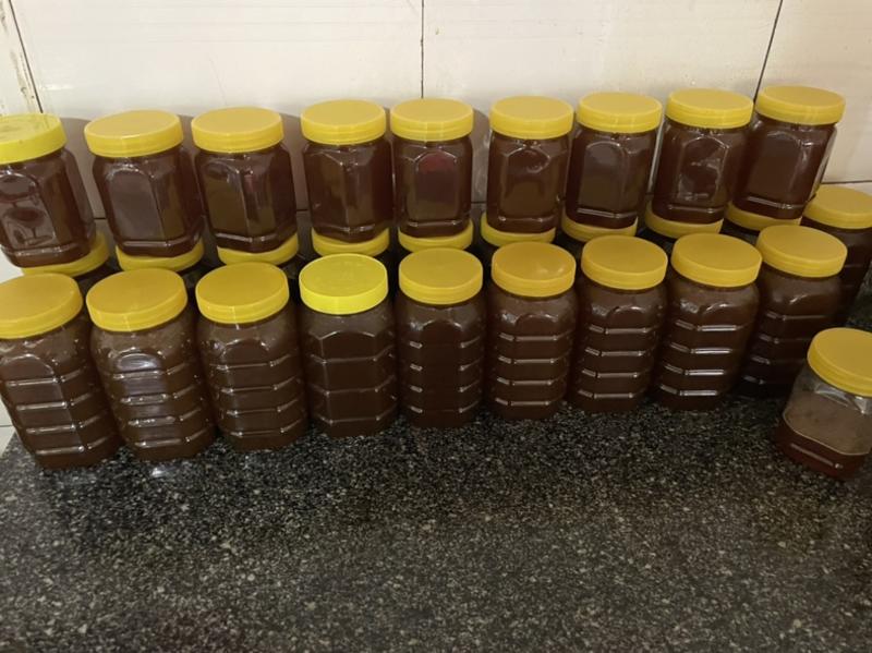 四川农家老桶土蜂蜜蜂蜜品种纯正假一赔十欢迎咨询