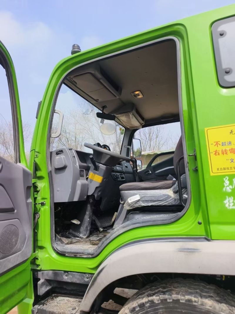 公司常年收售二手自卸蓝牌黄牌自卸车，货车，平板自卸