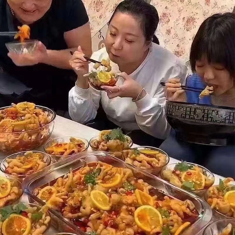无骨凤爪（柠檬味、蒜香味、藤椒味）适合各种摆摊小吃
