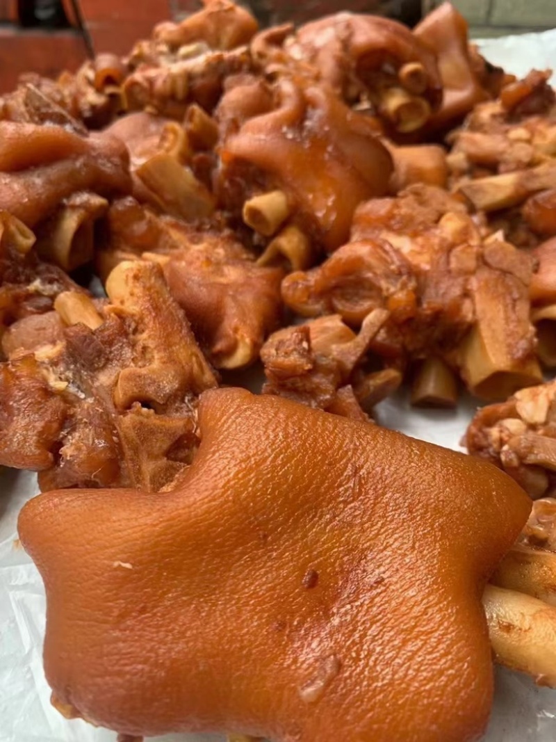 全熟卤猪蹄块（全熟制作，味道香浓，直接开吃）即食用
