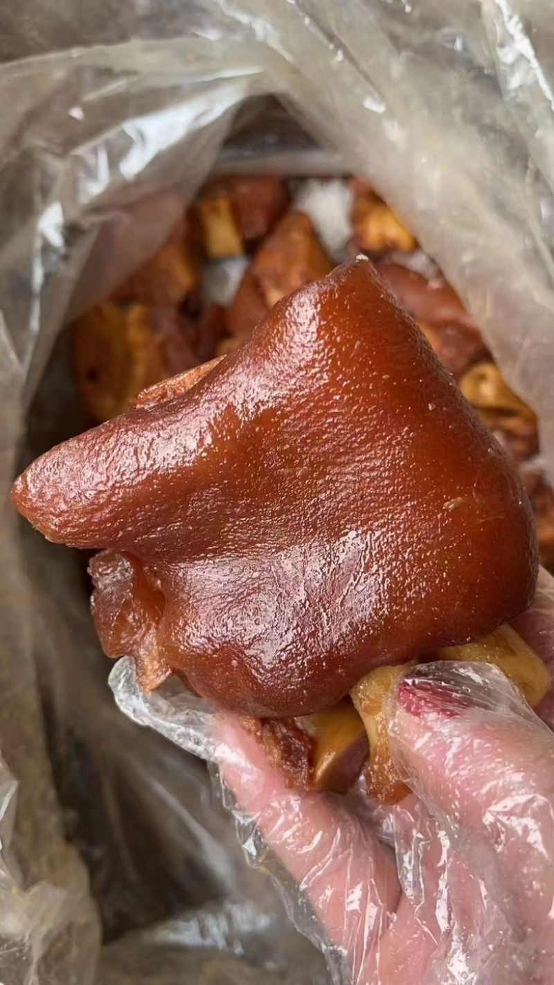 全熟卤猪蹄块（全熟制作，味道香浓，直接开吃）即食用