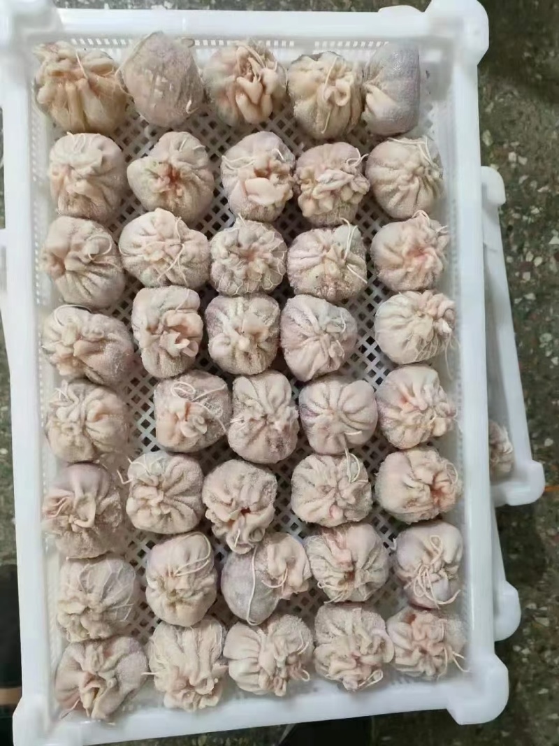 肚包肉，一斤称4个均匀，质量看得见，纯手工切块实拍。