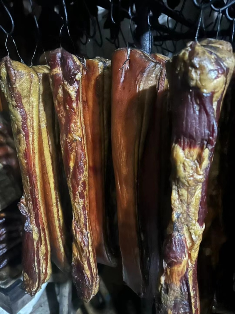 乐山精品腊肉，精选猪肉制作，品质保证欢迎选购