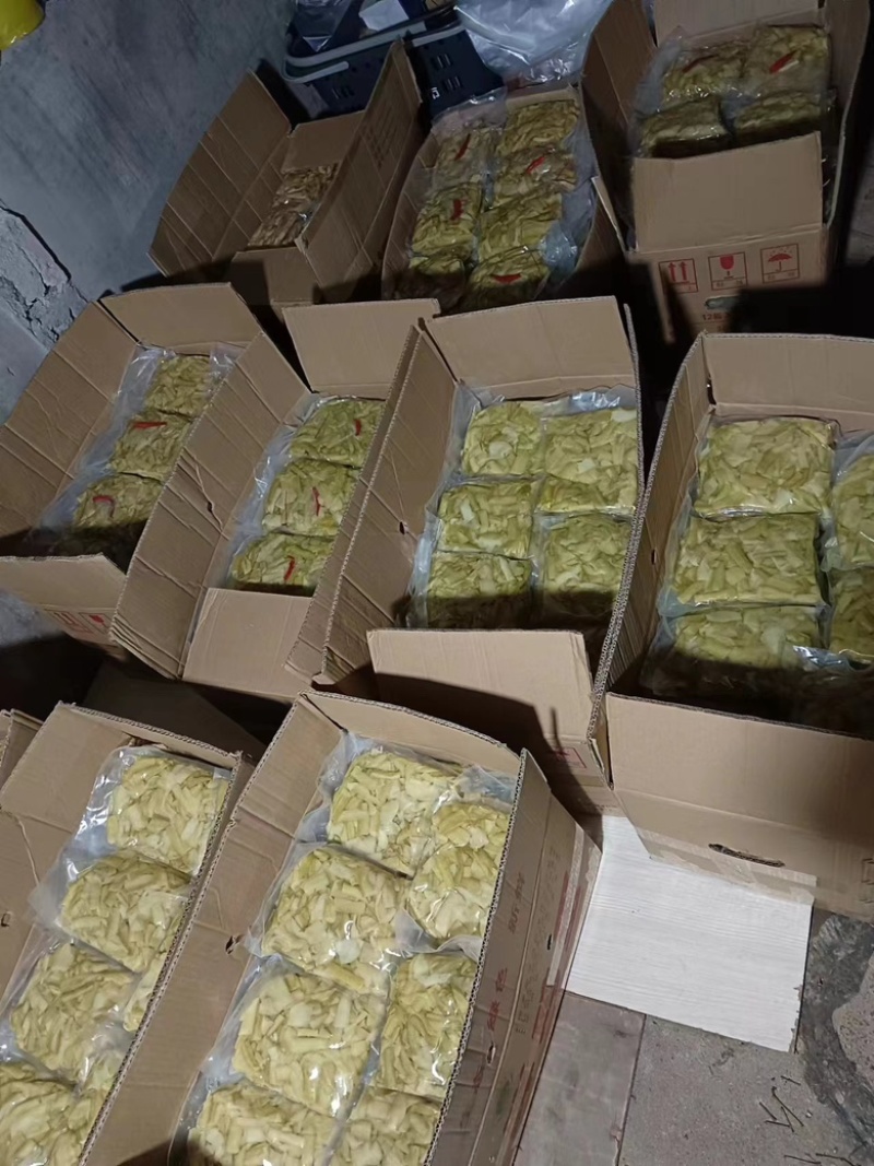 去皮脆芋苗芋苗芋苗酸大量有货各种规格都有