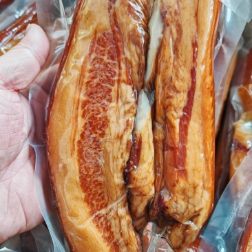 腊肉农家烟熏腊肉一斤一袋厂家直发