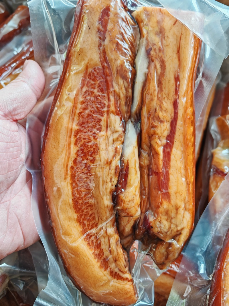 腊肉农家烟熏腊肉一斤一袋厂家直发