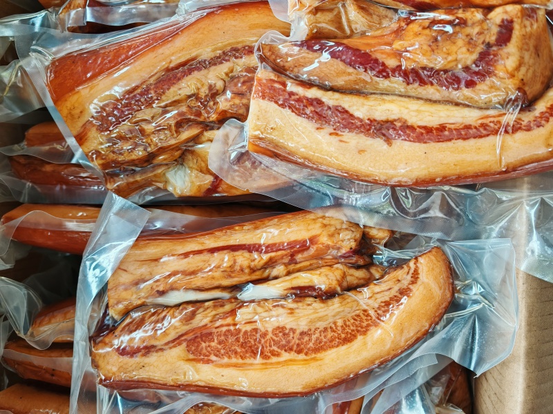 腊肉农家烟熏腊肉一斤一袋厂家直发
