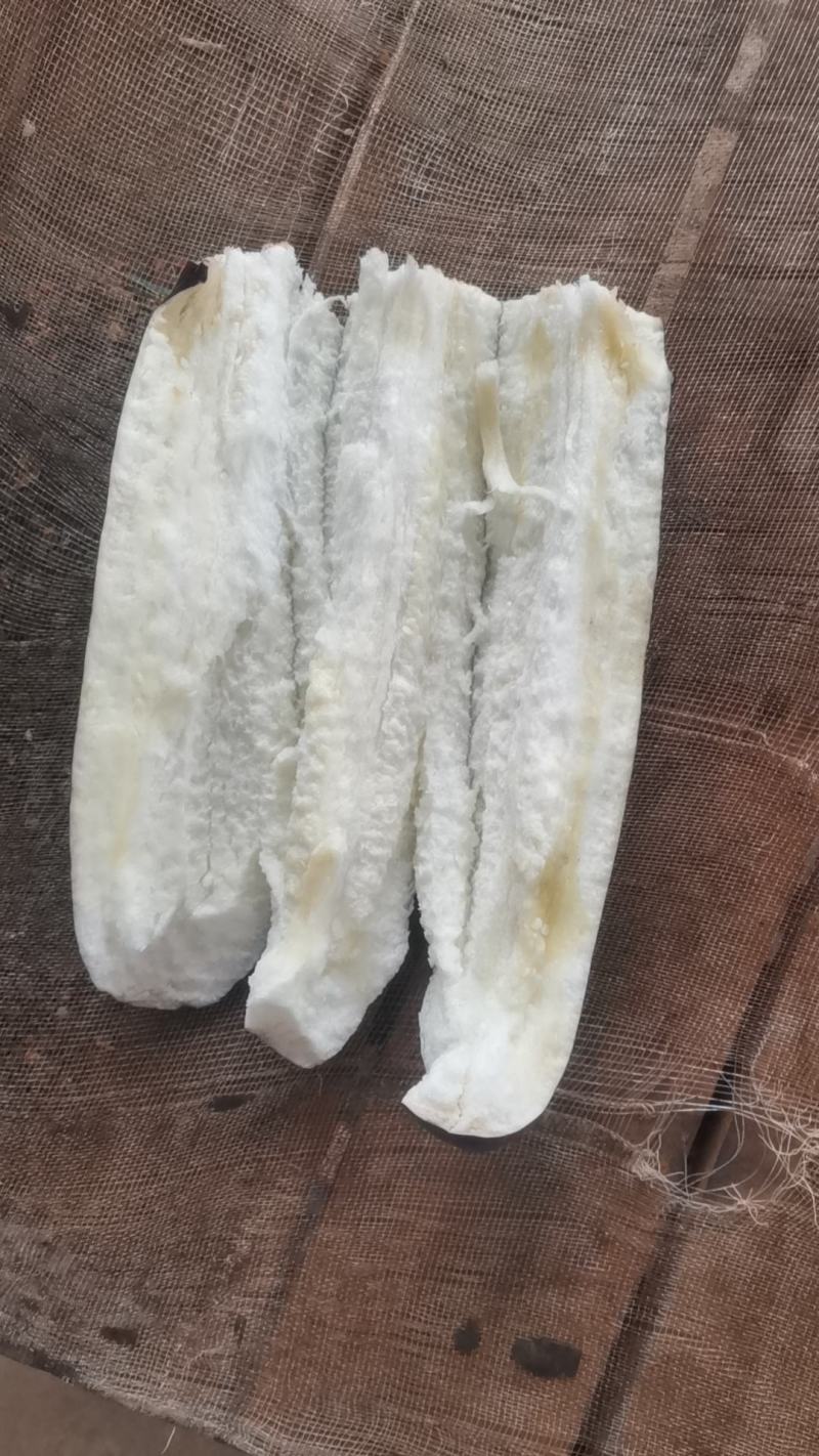 现在有大量茄子上市，店上食堂都可以联系。