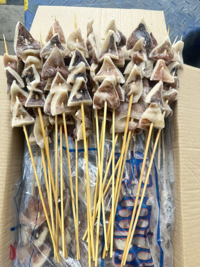 鱿鱼耳串，35克一支，100一支一件，5包*20支，，