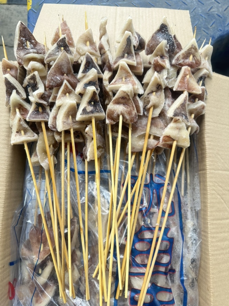 鱿鱼耳串，35克一支，100一支一件，5包*20支，，