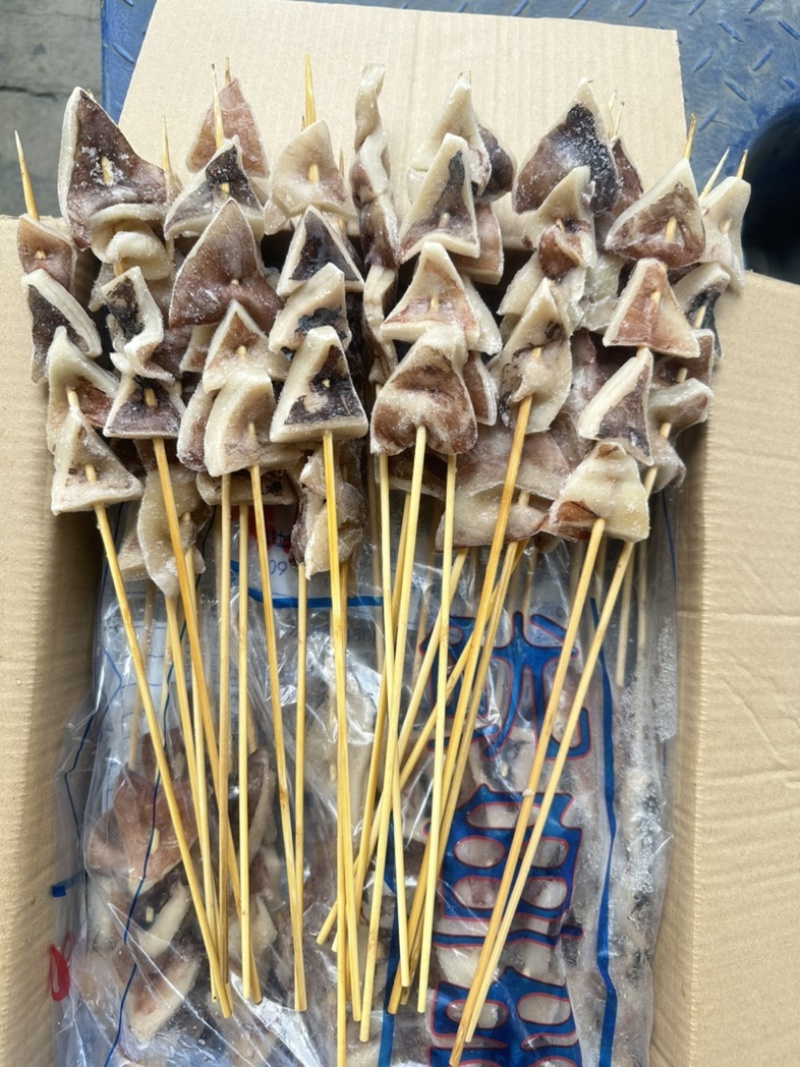 鱿鱼耳串，35克一支，100一支一件，5包*20支，，