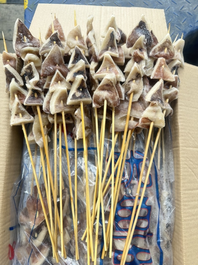 鱿鱼耳串，35克一支，100一支一件，5包*20支，，