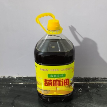 内蒙古原产纯正亚麻籽油可凉拌可热炒厂家批发欢迎咨询传统工
