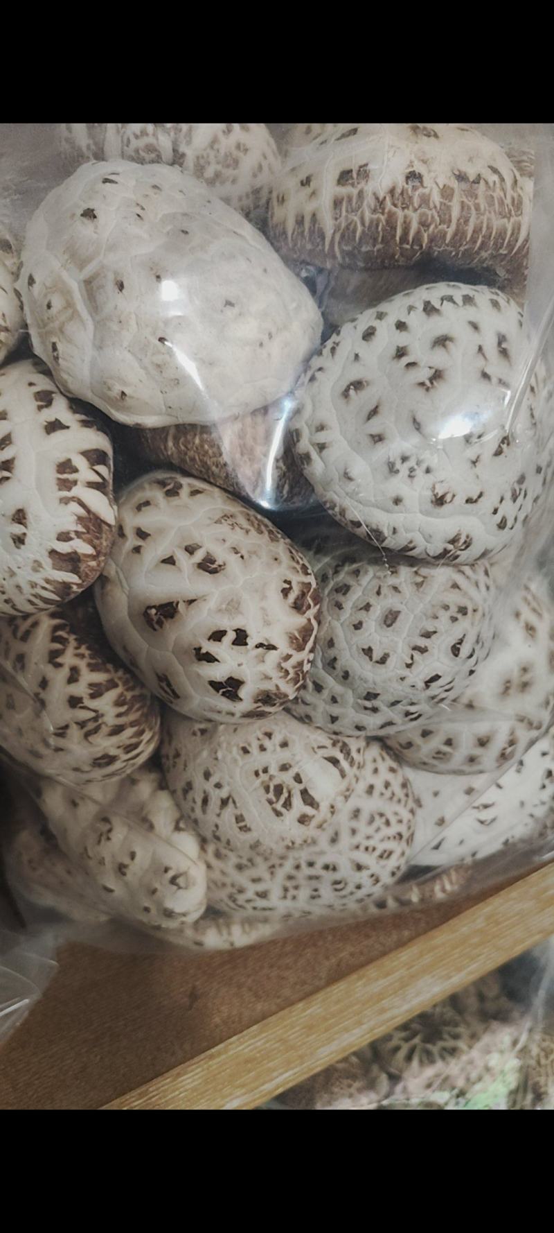 泌阳花菇甲天下，看下我家特产，规格齐全品食用菌之乡！