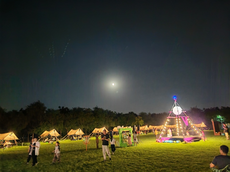 成熟营地，生态农场内。真草坪3500平，帐篷天幕30套。