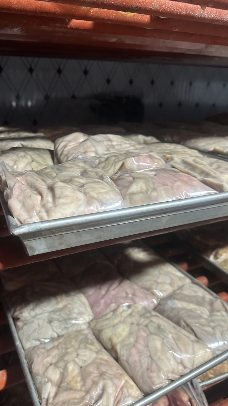 精品牛小肠大肠大量有货量大优惠货源稳定欢迎电话联系洽谈