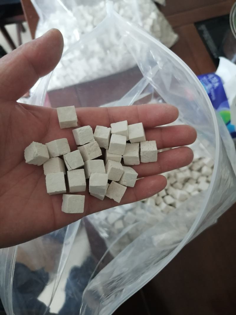 无硫白茯苓中心丁、茯神