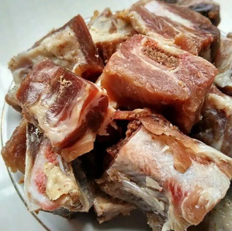 腊肉出售，自家喂养的，非商品猪，纯粮食喂养