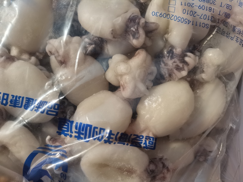 墨鱼仔，单冻鲜活墨鱼仔去皮去内脏，饭店捞汁食材