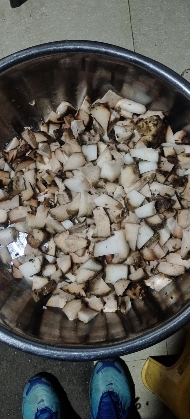 纯手工魔芋豆腐，传统手艺，不含魔芋粉，不添加任何防腐剂