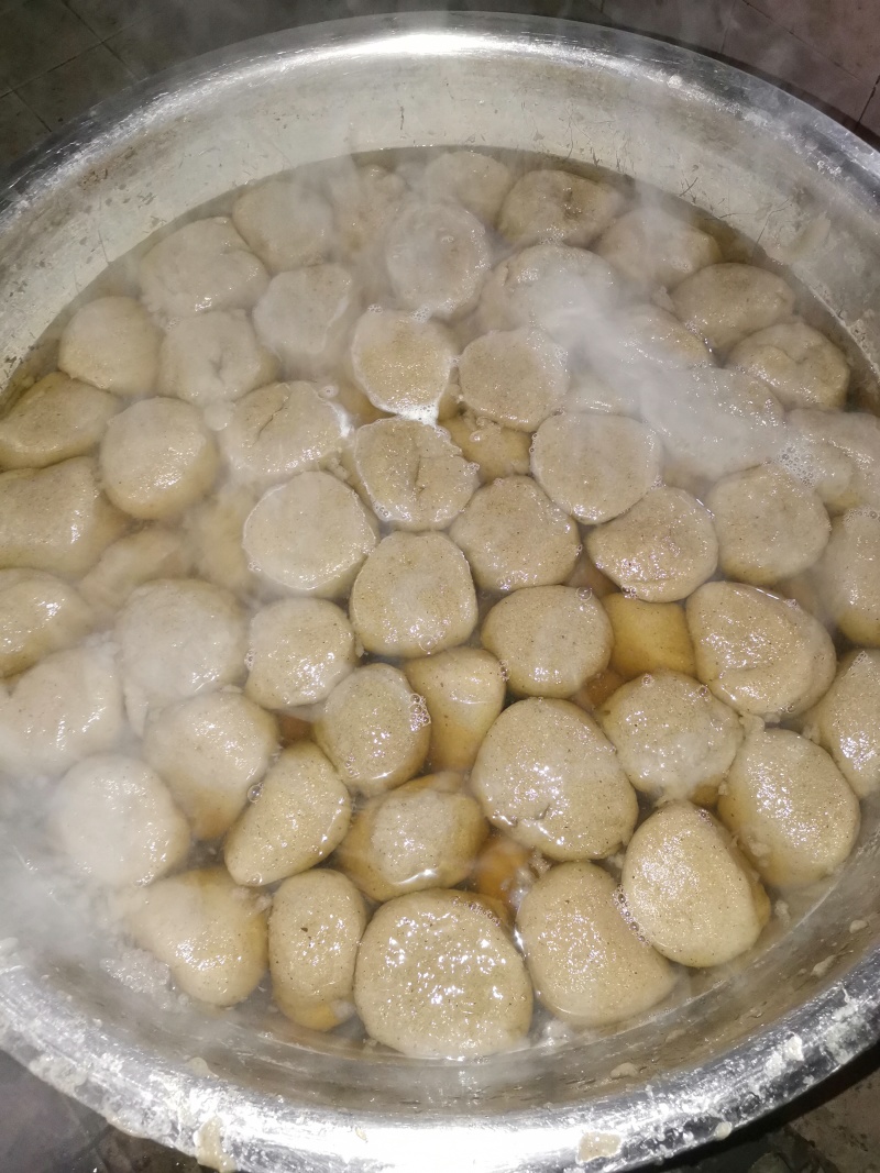 纯手工魔芋豆腐，传统手艺，不含魔芋粉，不添加任何防腐剂