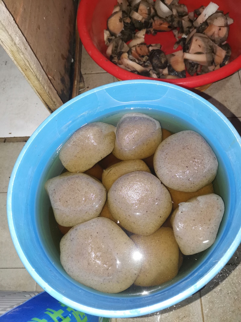 纯手工魔芋豆腐，传统手艺，不含魔芋粉，不添加任何防腐剂