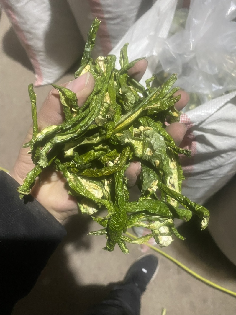 精选干绿辣椒皮青辣椒片青辣椒条绿辣椒条青椒丝厚皮