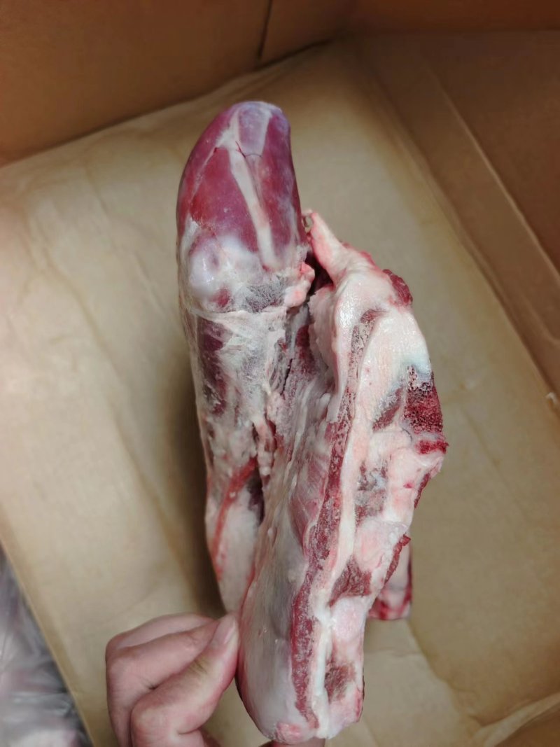羊四分体很鲜！解冻后直接可代替鲜品，可吊挂分割，质量超