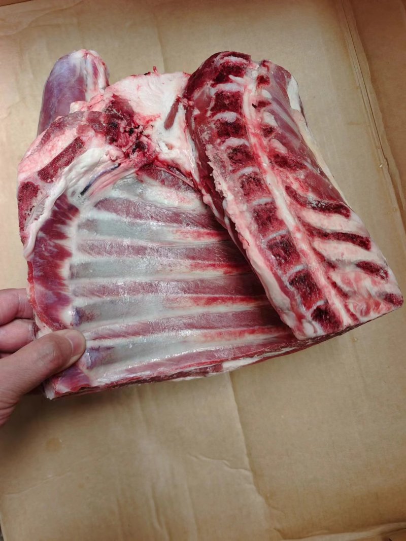 羊四分体很鲜！解冻后直接可代替鲜品，可吊挂分割，质量超