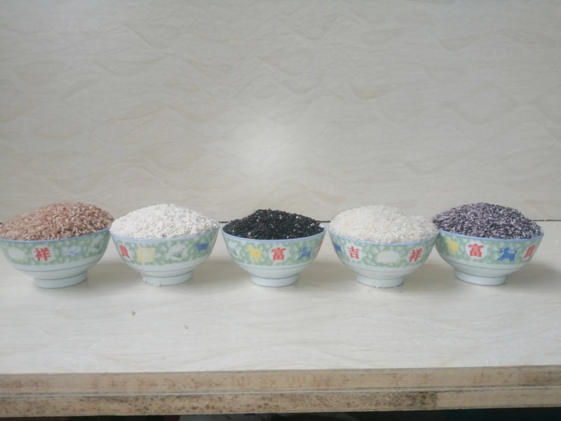 精品大米优质大米货源充足量大从优质量保证欢迎咨询