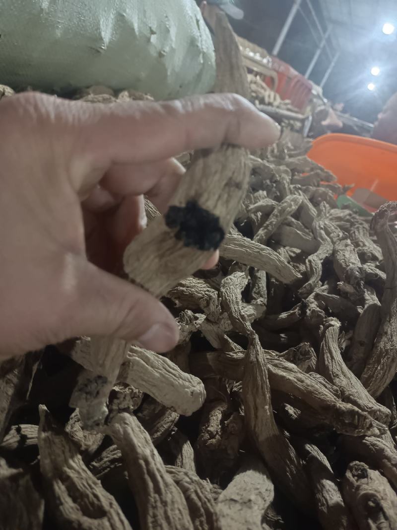 玄参炕货大量上市，通货，望诚实合作共赢，以质量说价格。