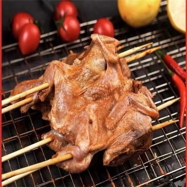 烧烤鹌鹑串烧烤串串批发油炸串串批发鹌鹑串