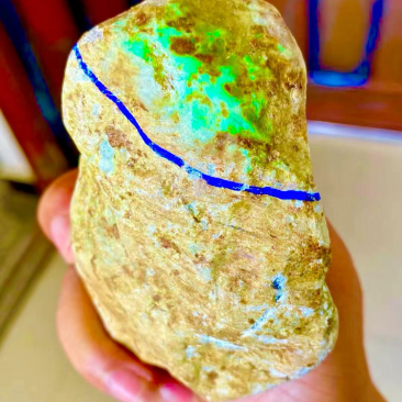 翡翠岩石