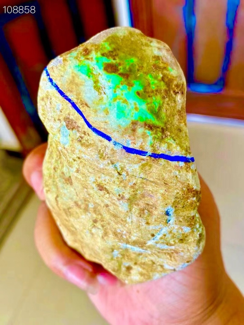 翡翠岩石