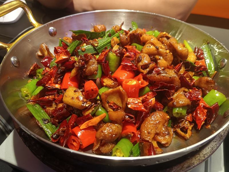 特级香卤肥肠，去油百分之九十以上全熟只做精品，一级鲜肠