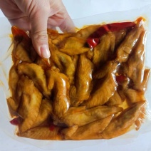重庆口味开袋即食香辣翅尖400克g厂家直销可贴牌可代发.