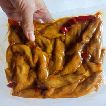 重庆口味开袋即食香辣翅尖400克g厂家直销可贴牌可代发.