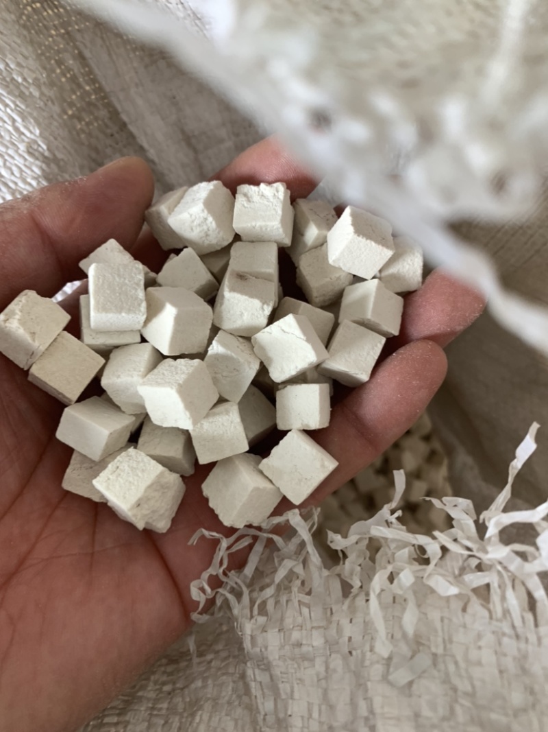 带皮茯苓块、鲜茯苓、中心丁、特心丁、夹木块