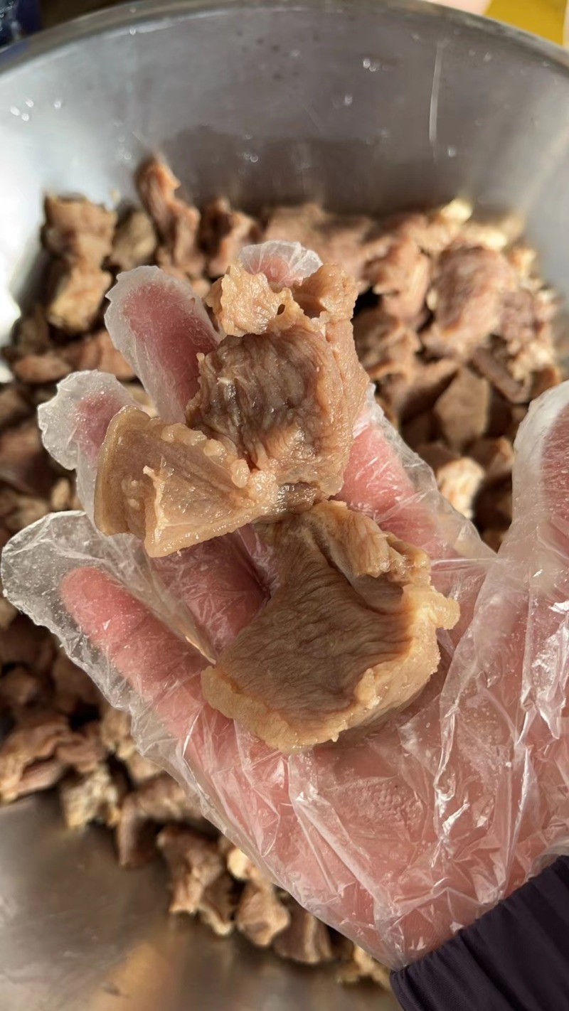 熟牛腩粒半成品商用9成熟牛肉面馆米粉中餐店餐饮商用牛肉