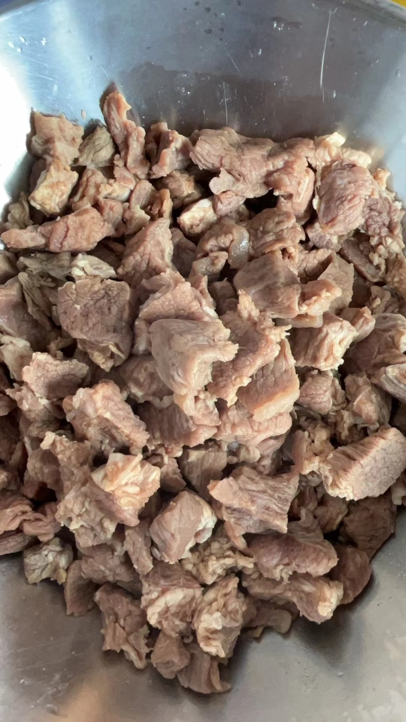 熟牛腩粒半成品商用9成熟牛肉面馆米粉中餐店餐饮商用牛肉