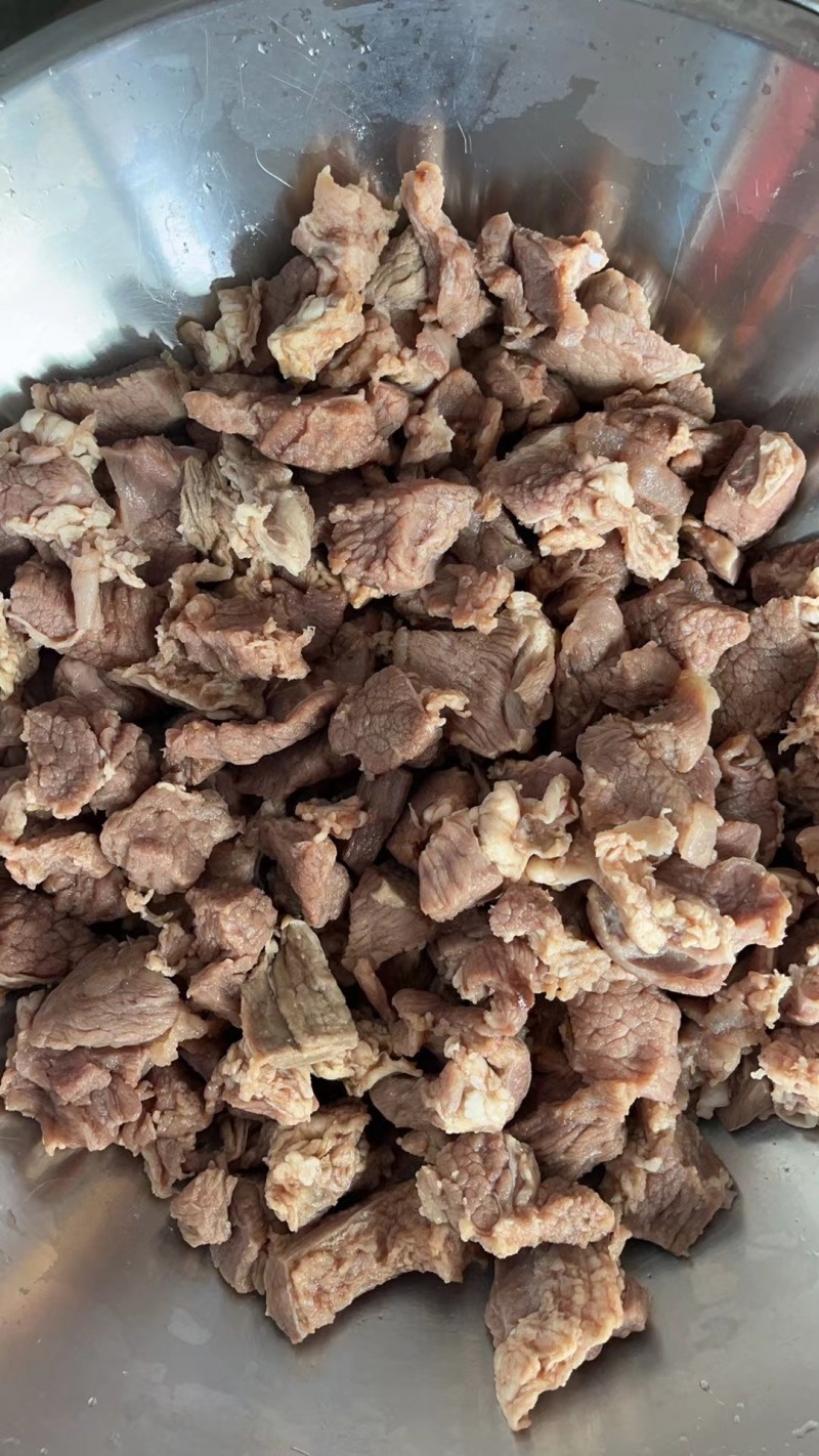 熟牛腩粒半成品商用9成熟牛肉面馆米粉中餐店餐饮商用牛肉