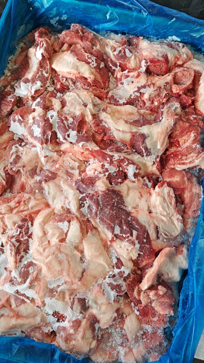 母猪倒四六碎肉，五五碎肉，长期生产，供应稳定